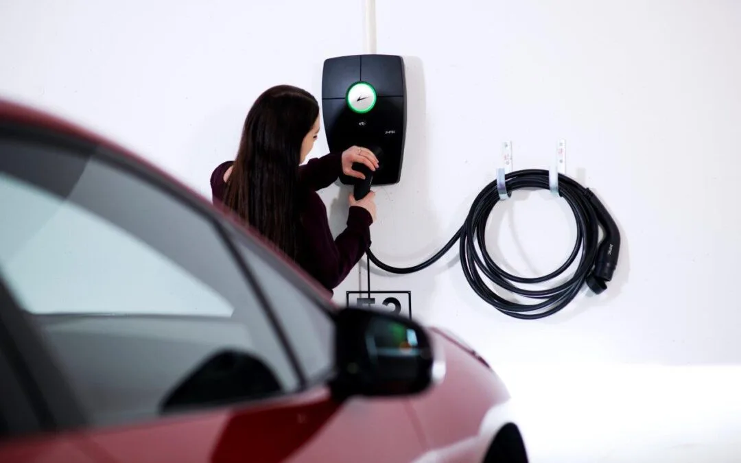 ZAPTEC-Pro-oplaadunit-laadpaal-oplader-opladen-Qcharge-Eleqtron-low-res-1080x675-1 ZAPTEC-Pro